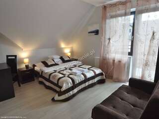 Отели типа «постель и завтрак» Willa Amaretto Висла Двухместный номер Делюкс с 1 кроватью или 2 отдельными кроватями и балконом-2